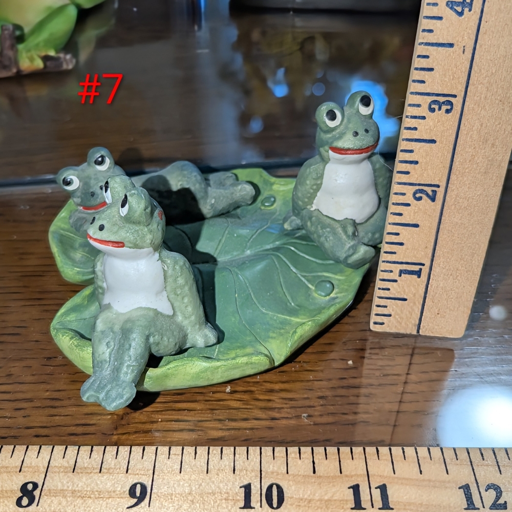 Green Frog Trio on Leaf Reptile Decor - Green